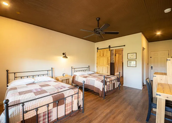 Chalet Miners #1 - Two Double Beds And Private Balcony Tombstone
