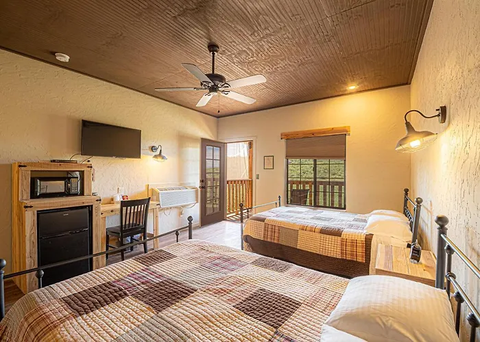 Chalet Miners #1 - Two Double Beds And Private Balcony Tombstone